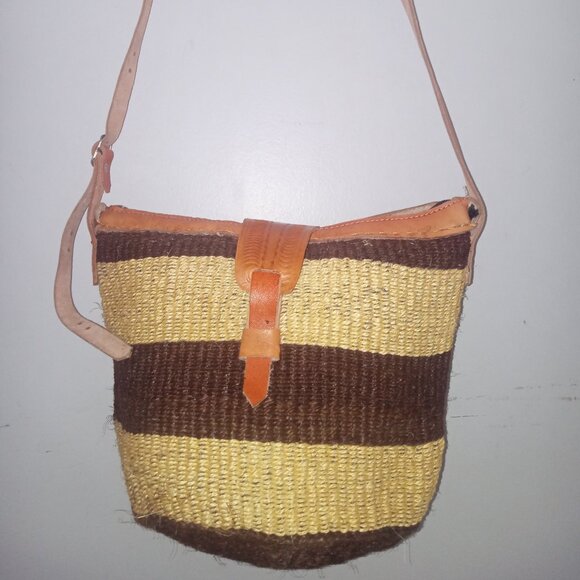 Small/medium Sisal Kiondo Kikuyu Kenya bag - Picture 2 of 3